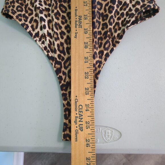 Urban daisy cheetah print body suit small new with tags - Picture 4 of 6